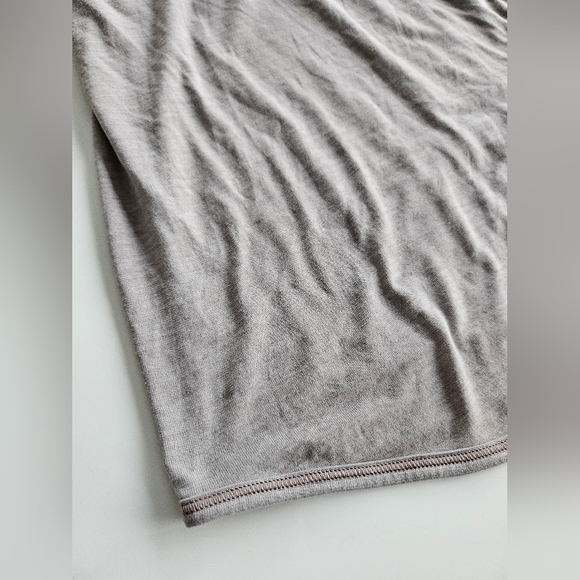 Lululemon Essential Tank Heathered Dark Chrome Size 4 Activewear Racerback Gym - Picture 4 of 13